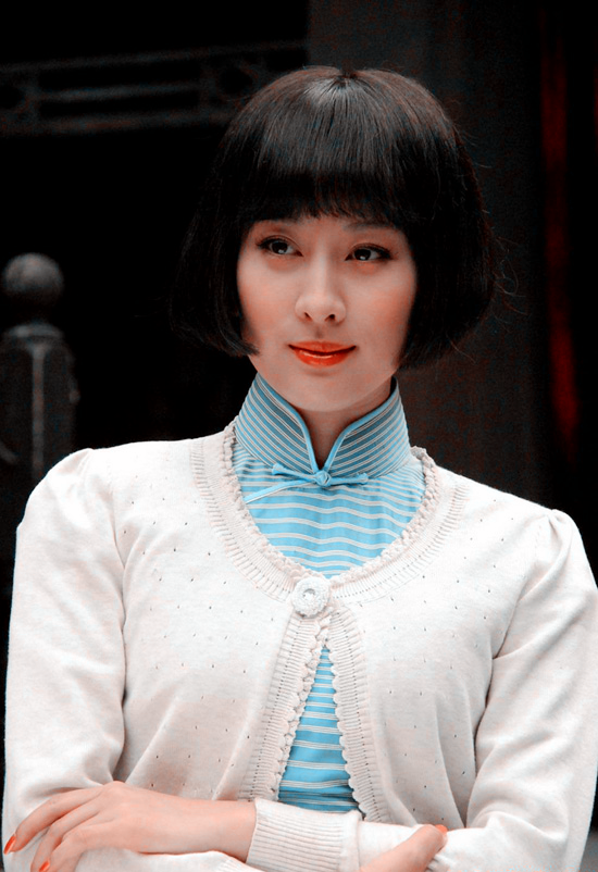 马苏早年旗袍写真流出,竟然还有些婴儿肥呢