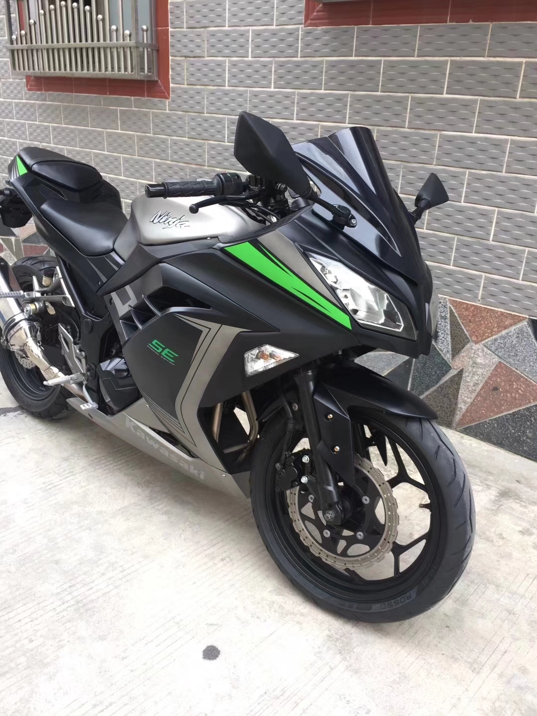 川崎忍者300,都说像"地平线",像吗?