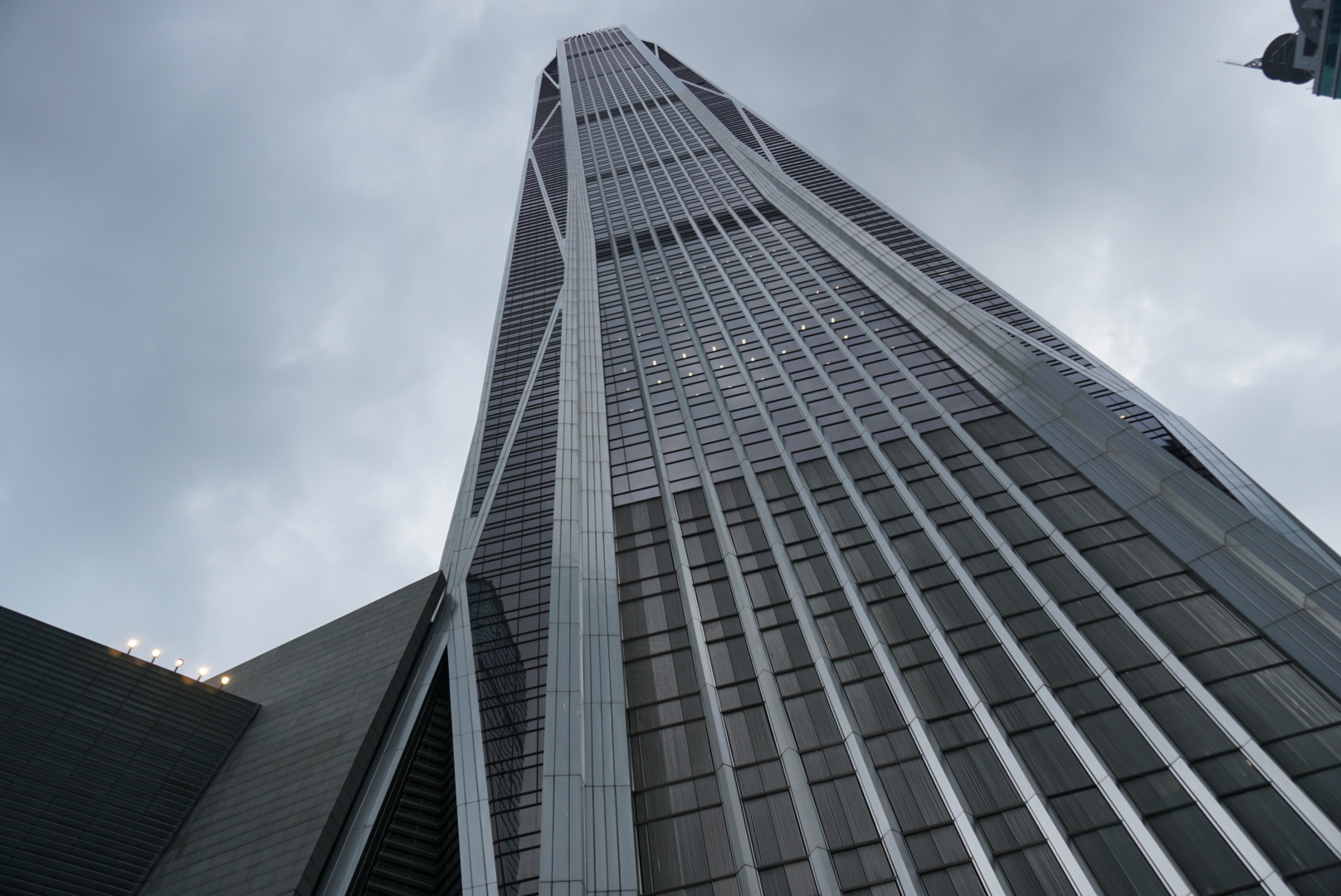 恢宏的深圳第一高楼平安大厦