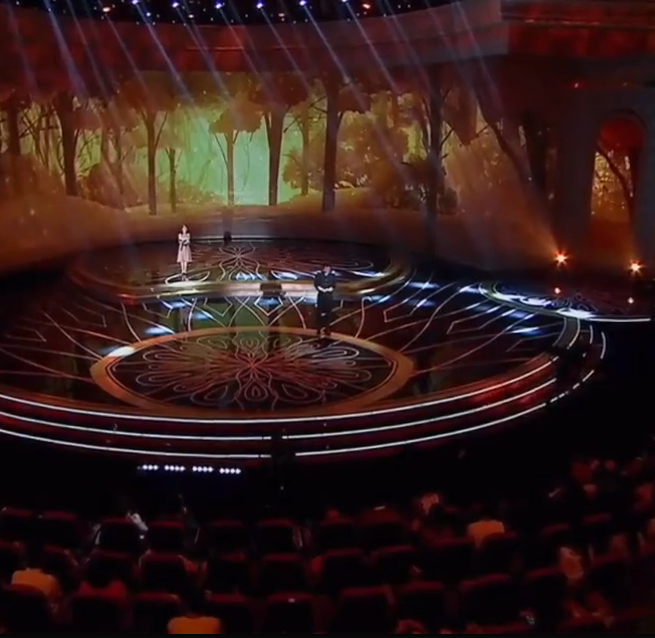 百度董事长李彦宏带女儿一起参加《朗读者》父女互动满满都是爱