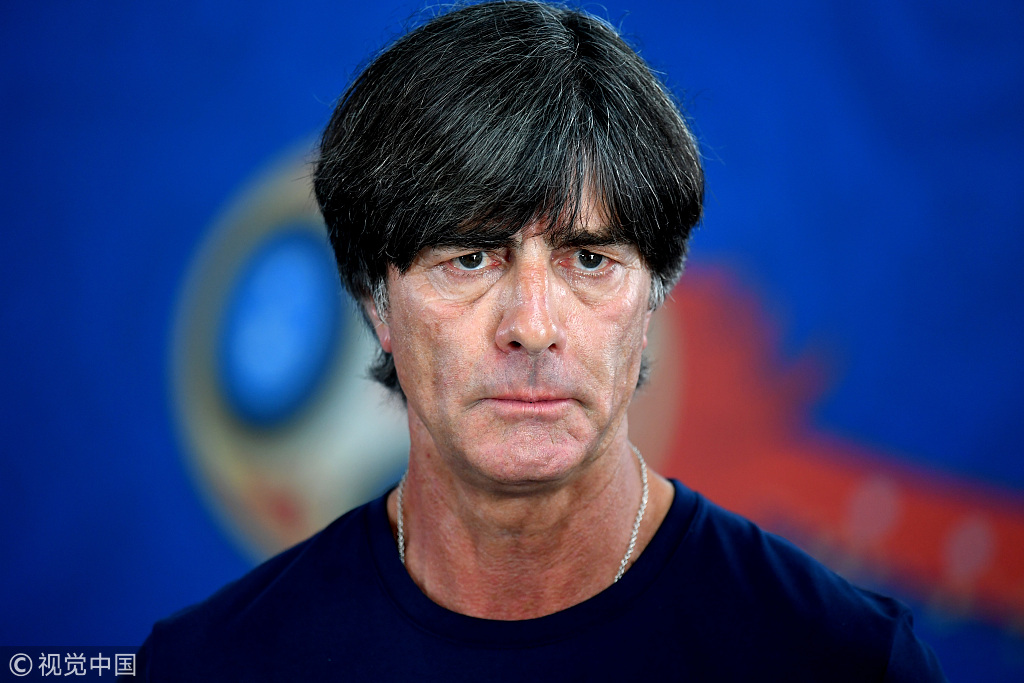 勒夫不扣鼻子了 改吃吮指原味鸡了