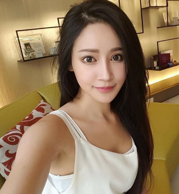 台湾正妹模特avril艾葳美图照片