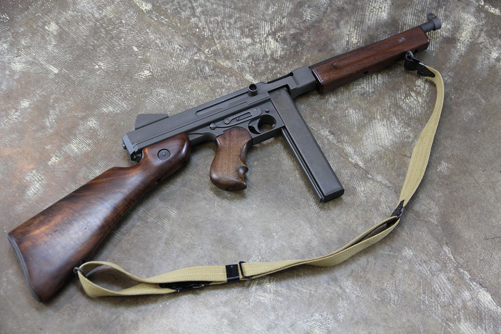 到1944年年底,供美军使用的各种汤姆逊冲锋枪全部停产,转为生产m3.