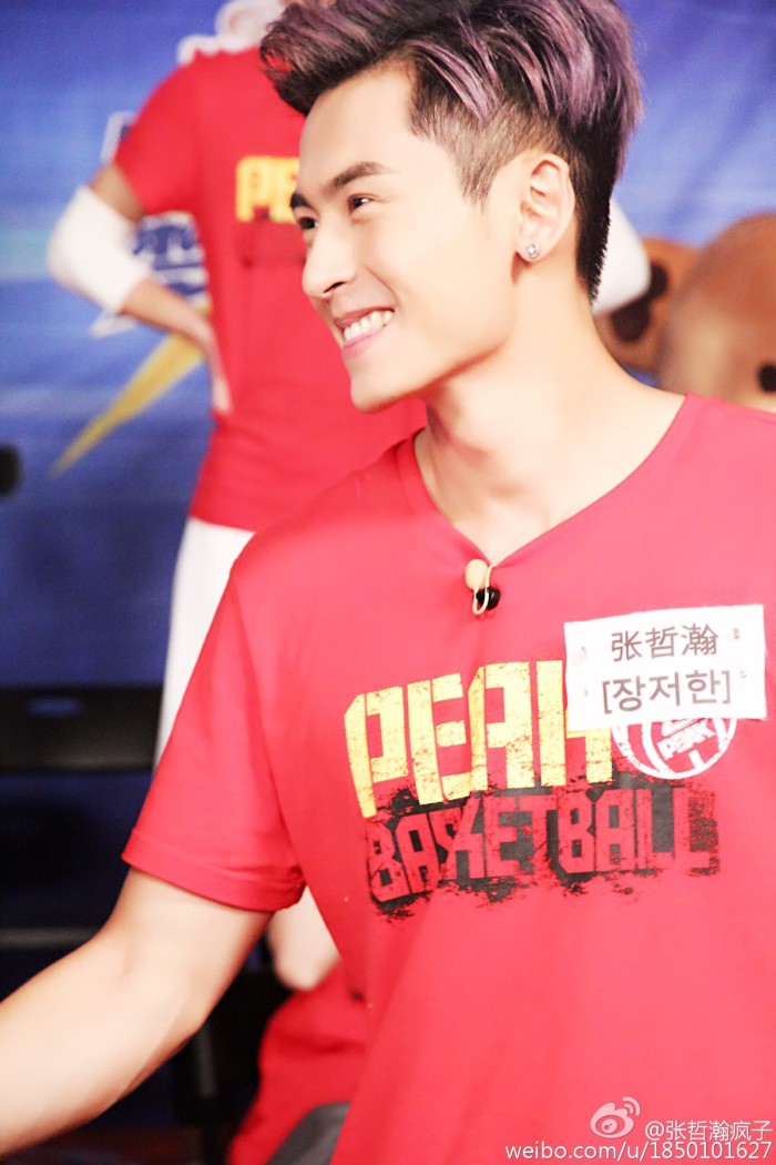 张哲瀚是怎么火起来的?颜值与演技并存引关注