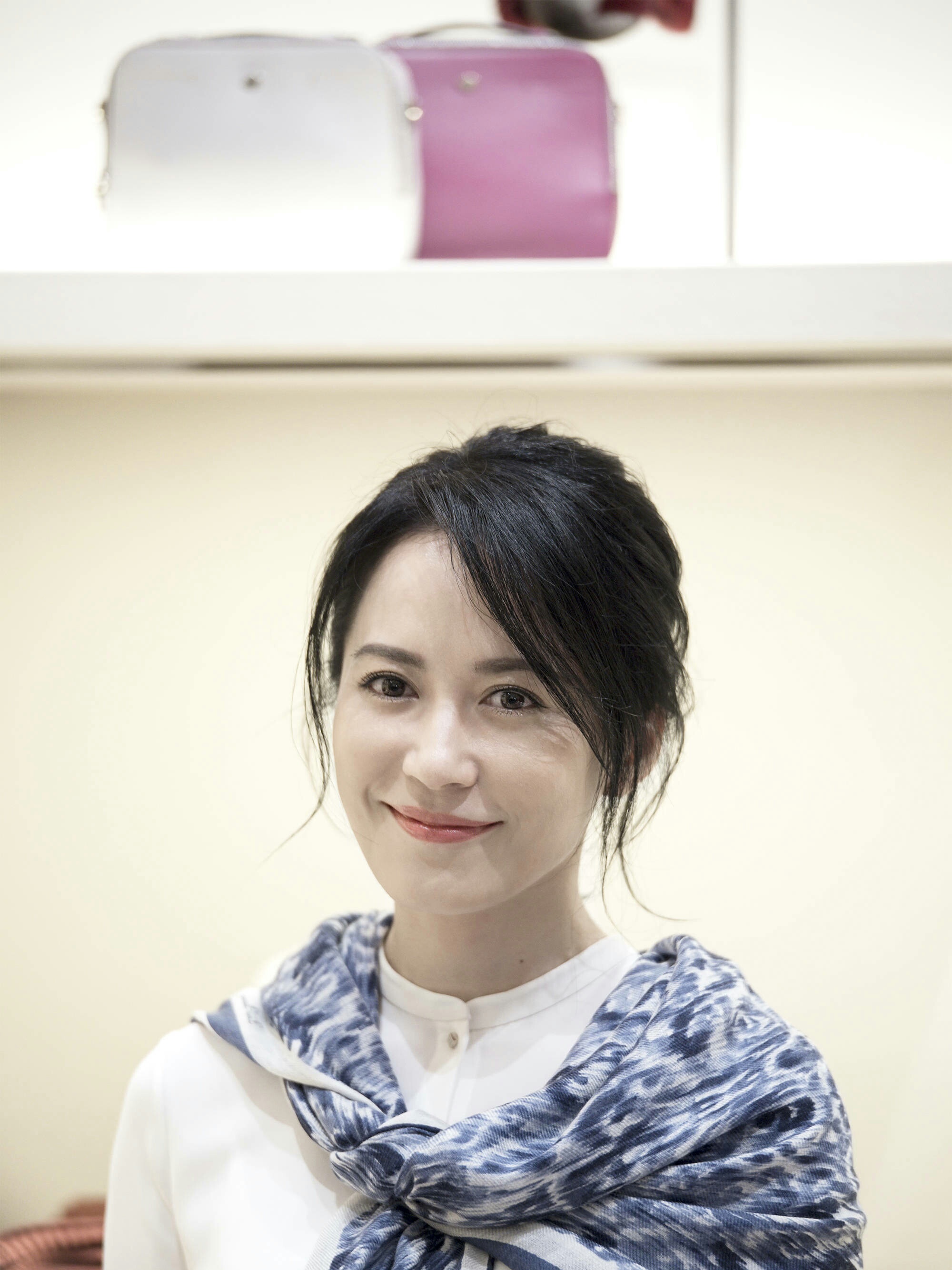 47岁的俞飞鸿,颜值气质俱佳却一直未婚,王琳曾这样评价过她?