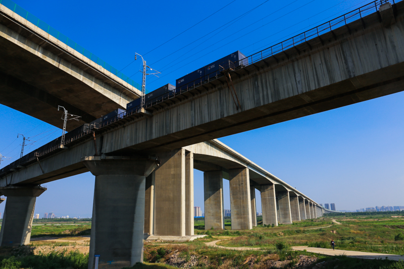 陕西省西安市:国优精品西铜高速渭河特大桥雄姿