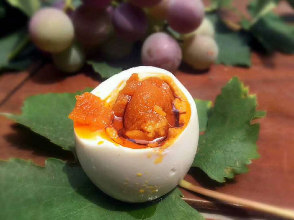 腌咸蛋小妙招儿,个个儿蛋黄都流油,快试试!