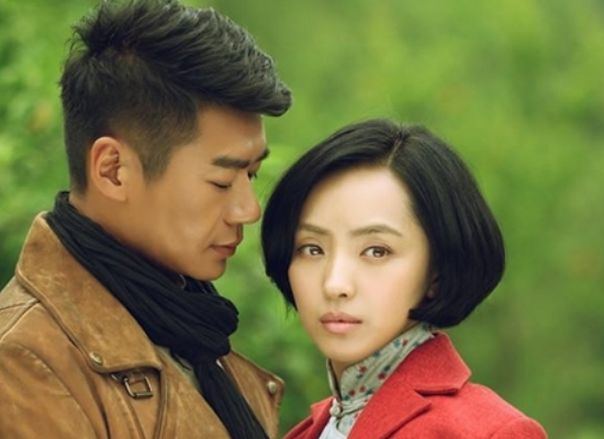 刘晓洁与谁合影都面无表情,唯独他不同,网友:这才是真爱!