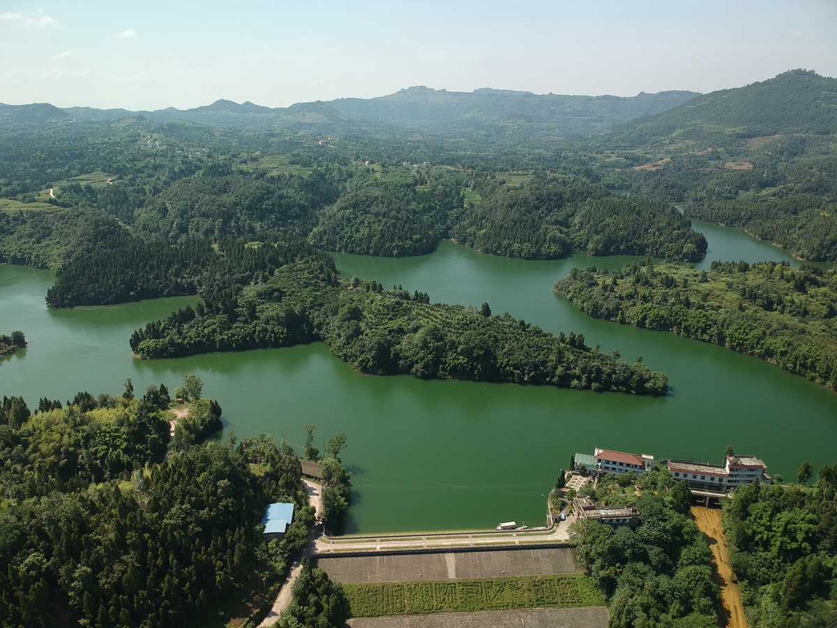 原汁原味 美景如画——南充磨儿滩水库 一个垂钓野营避暑的好去处