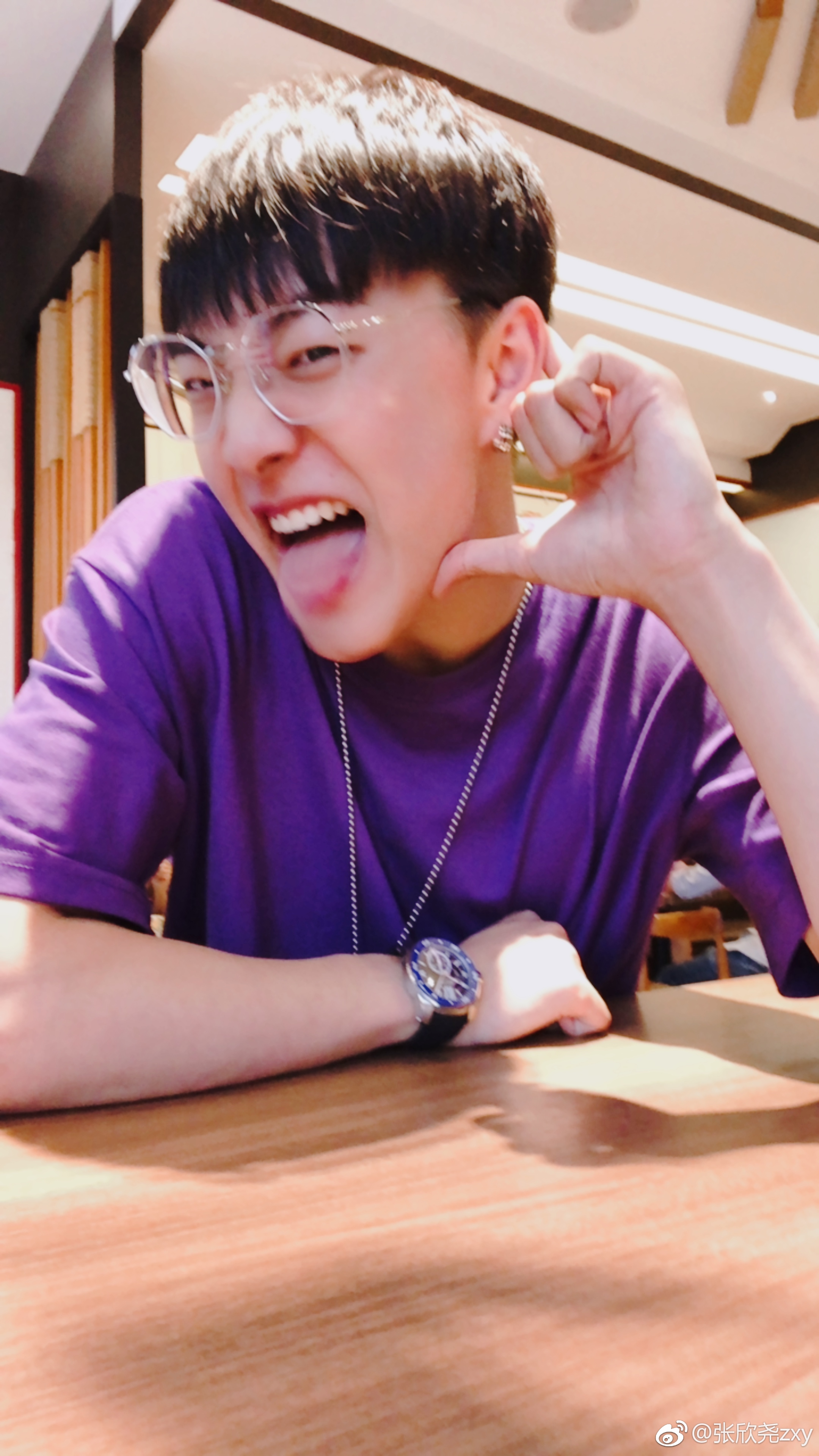 抖音男神张欣尧的笑容,你能抵抗到第几张?我猜第三张就不行了!