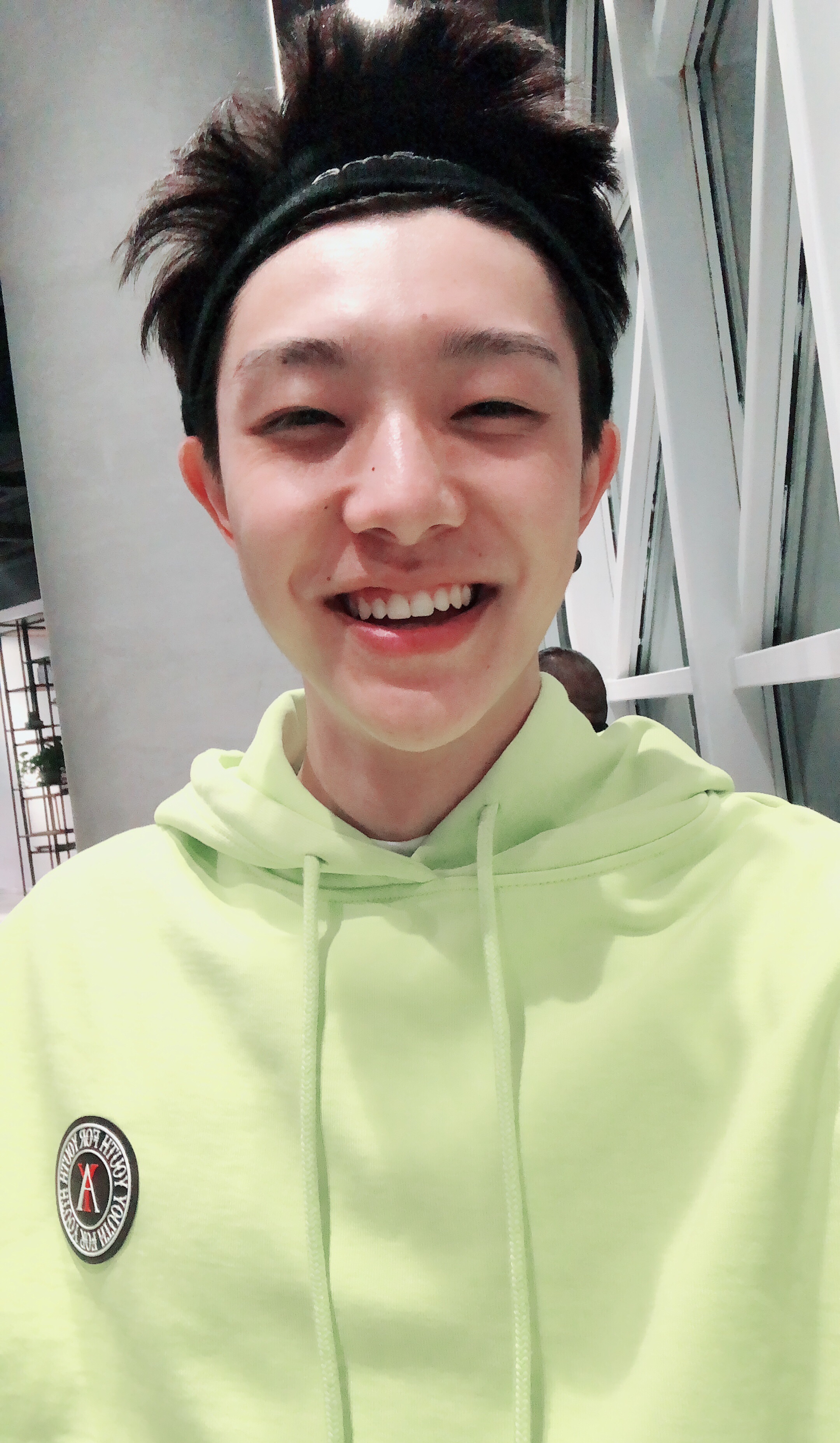 抖音男神张欣尧的笑容,你能抵抗到第几张?我猜第三张就不行了!