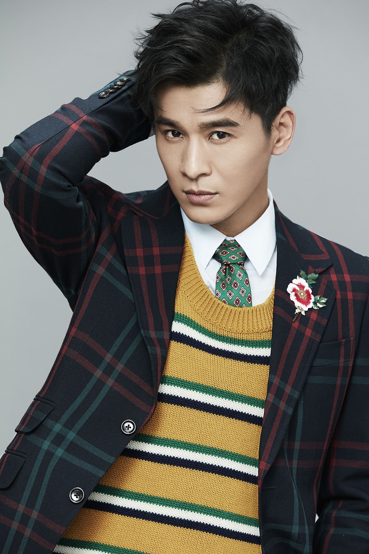 网选最帅男人!张艺兴杨洋上榜,最后两位难分高下,你怎么看?