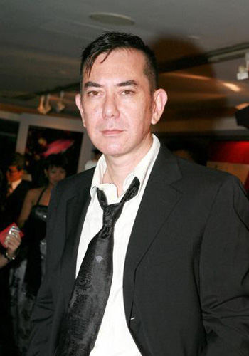 黄秋生私生子被公开,黄秋生大方承认,网友:成龙会怎么想?