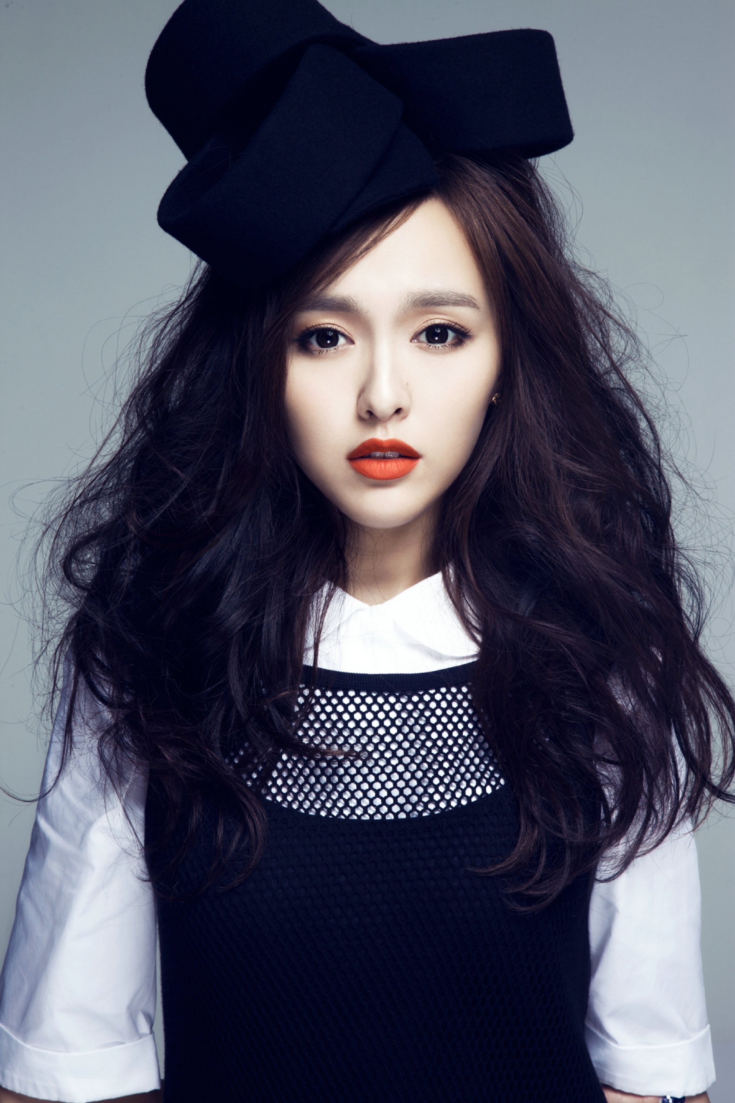 唐嫣惊艳亮相德国品牌mcm,2015春夏系列成衣展,华如桃李,丰盈窈窕