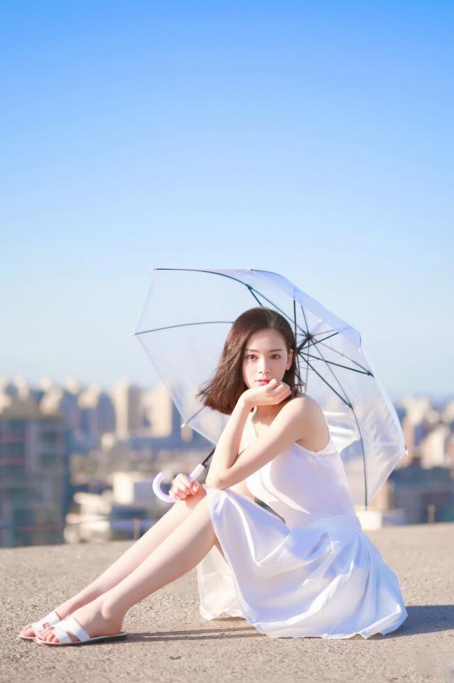 打造完美黄金比例,整体气质脱俗,展示女性身形线条