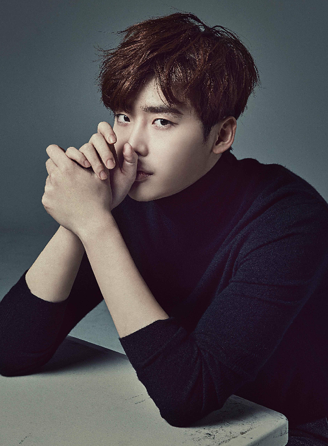 韩国欧巴李钟硕,小眼睛大魅力,最喜欢图5,像个大男孩!