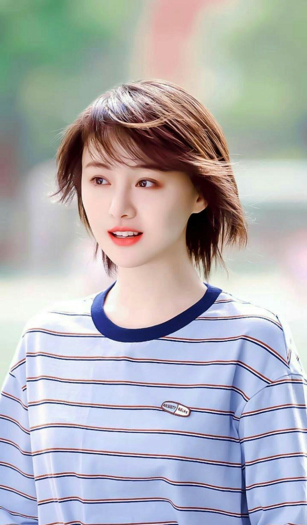 郑爽罗晋《为了你我愿意热爱整个世界》暖心开播 点燃这个夏天