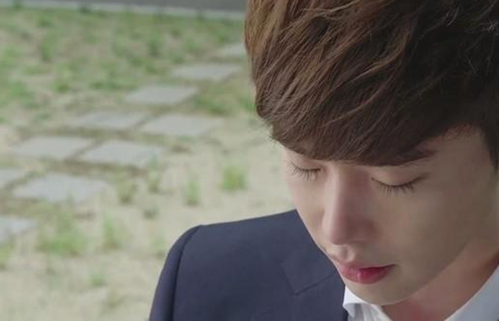 男星哭戏:张根硕哭红双眼,李洪基满眼哀怨,李准基哭成水墨画!