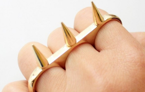 最"尿性"的奇葩戒指,图1看着有点害怕,网友:好佩服设计师