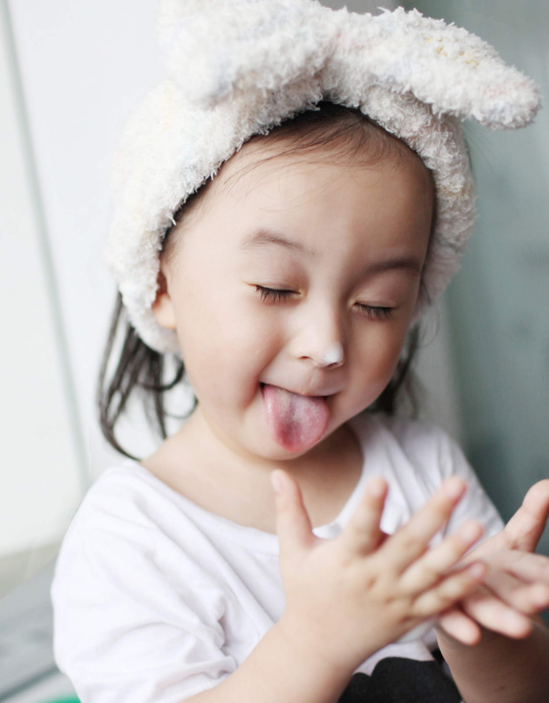 憨态可鞠,小巧玲珑——"爆红萌娃"刘楚恬