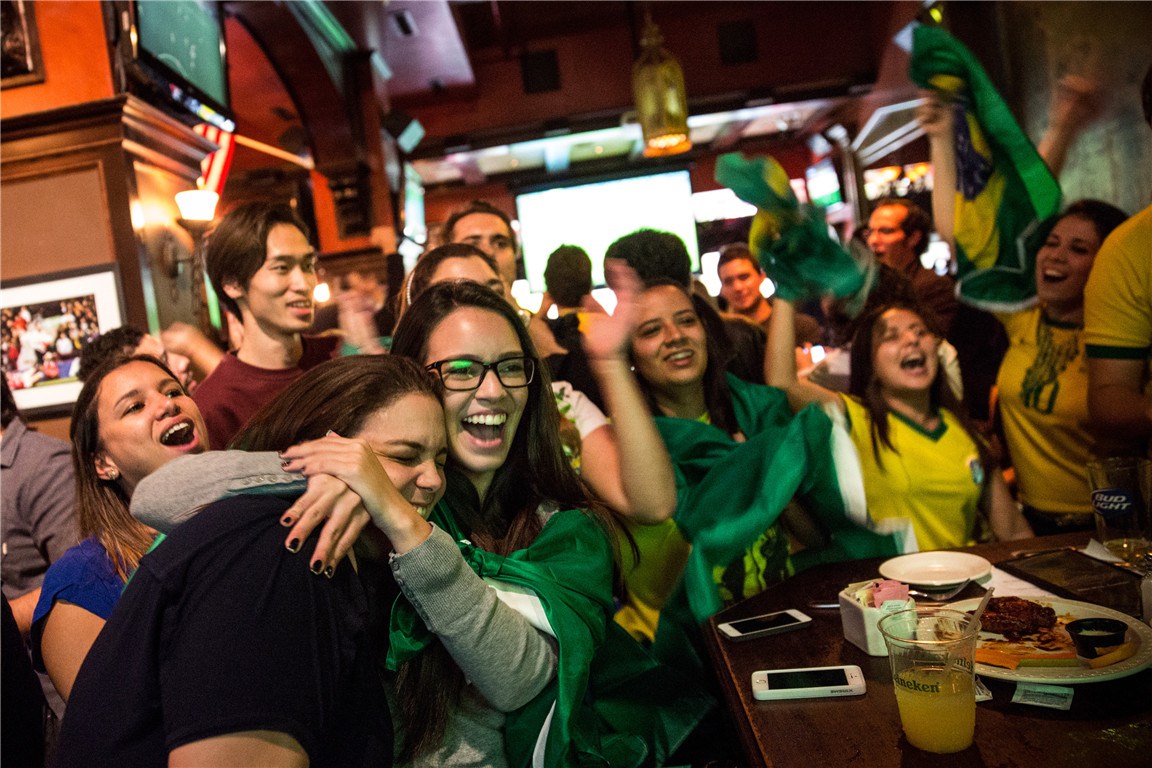 球赛精彩莫错过 科学饮酒免伤肝