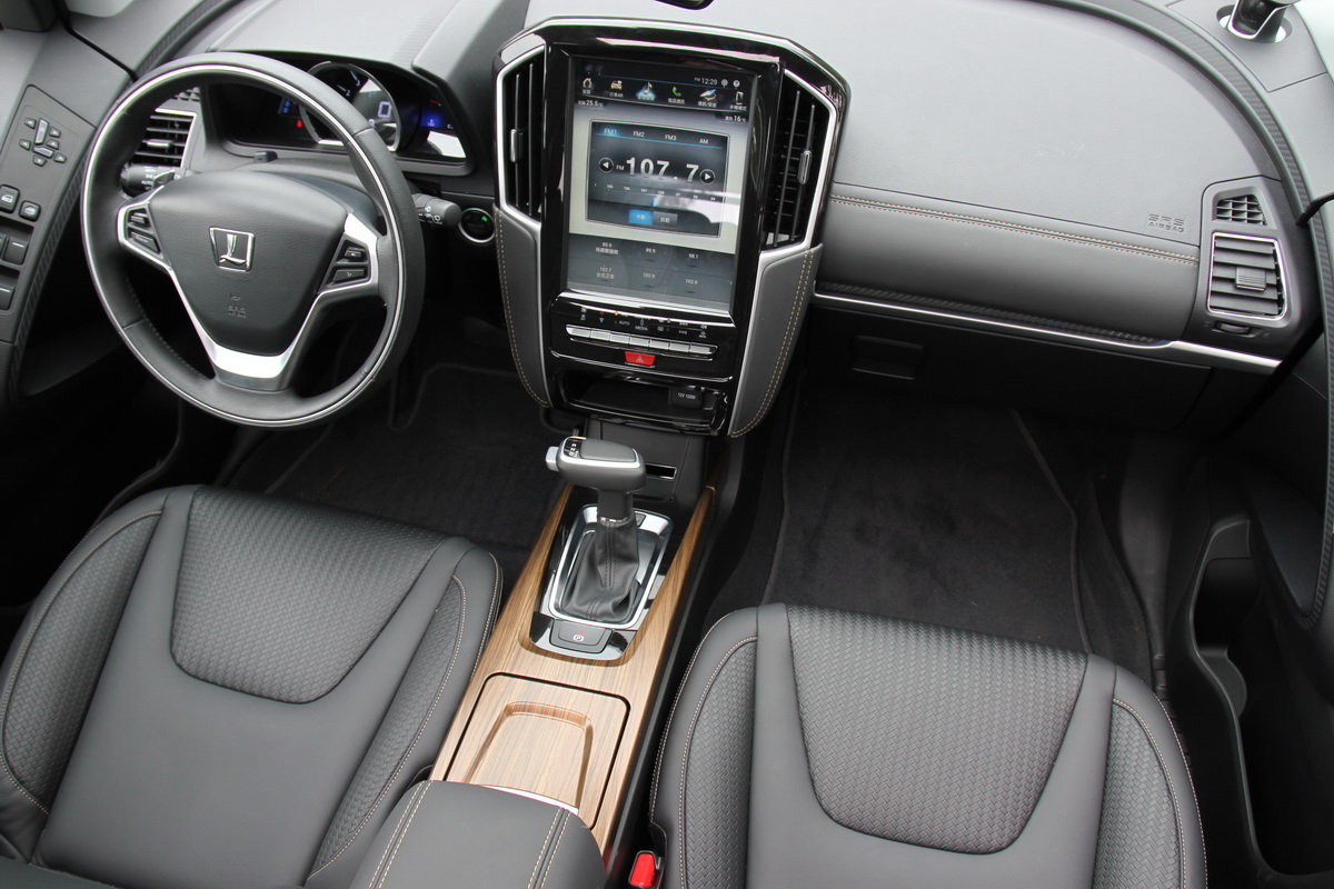 试驾纳智捷u6 gt旗舰版感受如何了解一下?