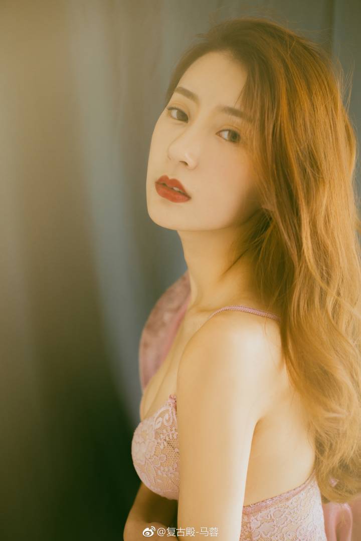 王宝强马蓉离婚事件导致这位马蓉也莫名躺枪,网友:快改名