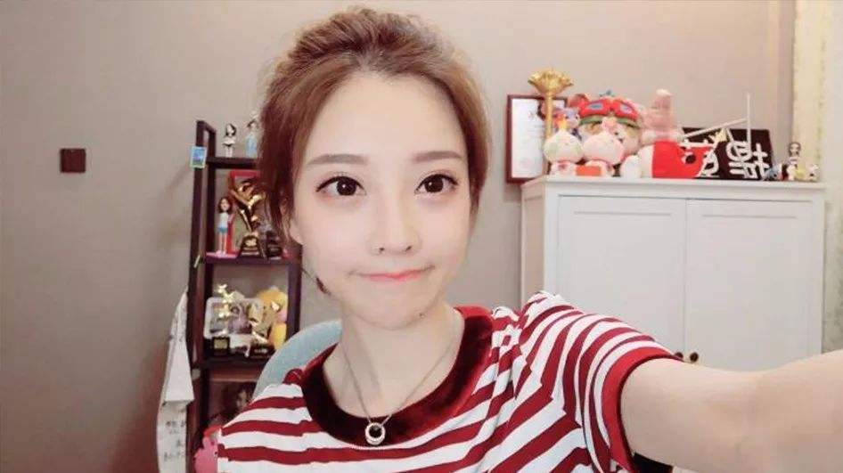冯提莫正面回应约会照,表示没发生关系