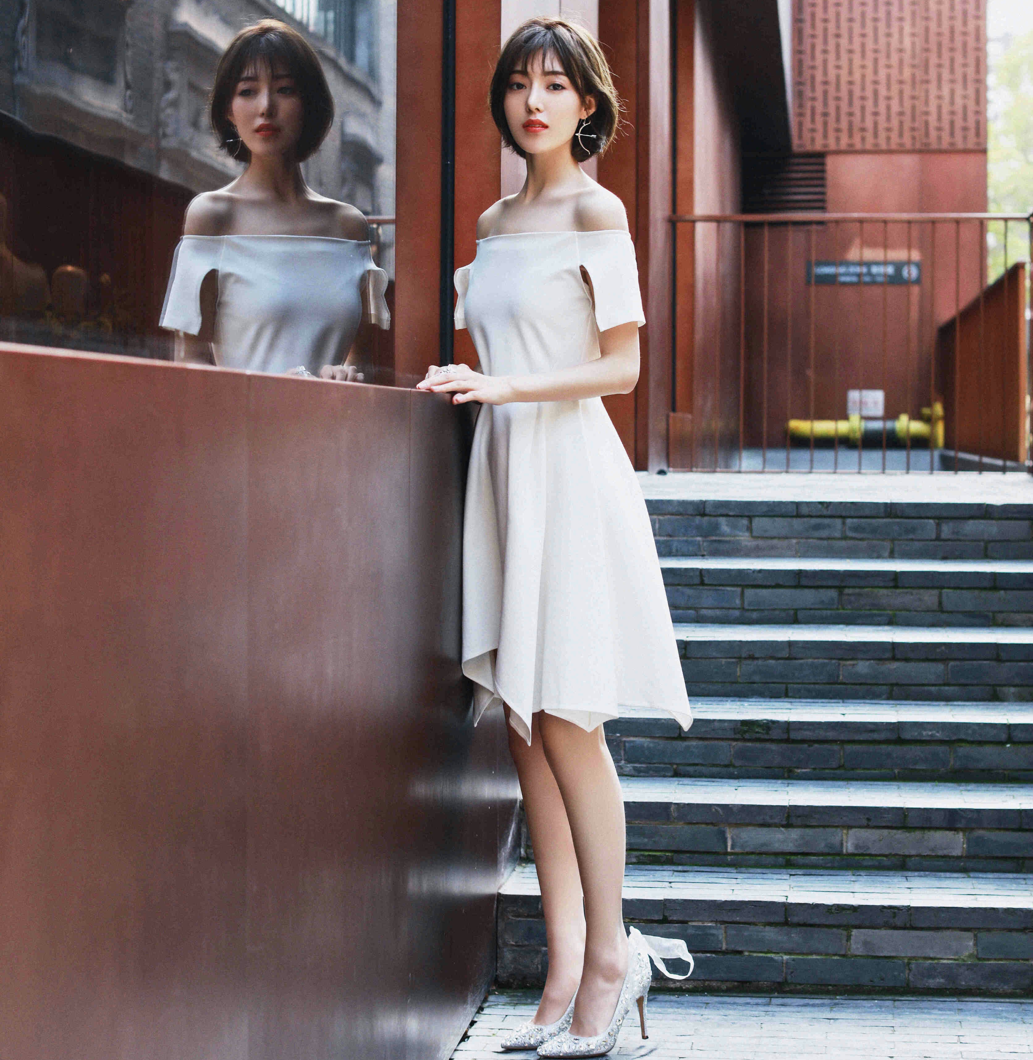 天生丽质,肤白貌美——何美璇