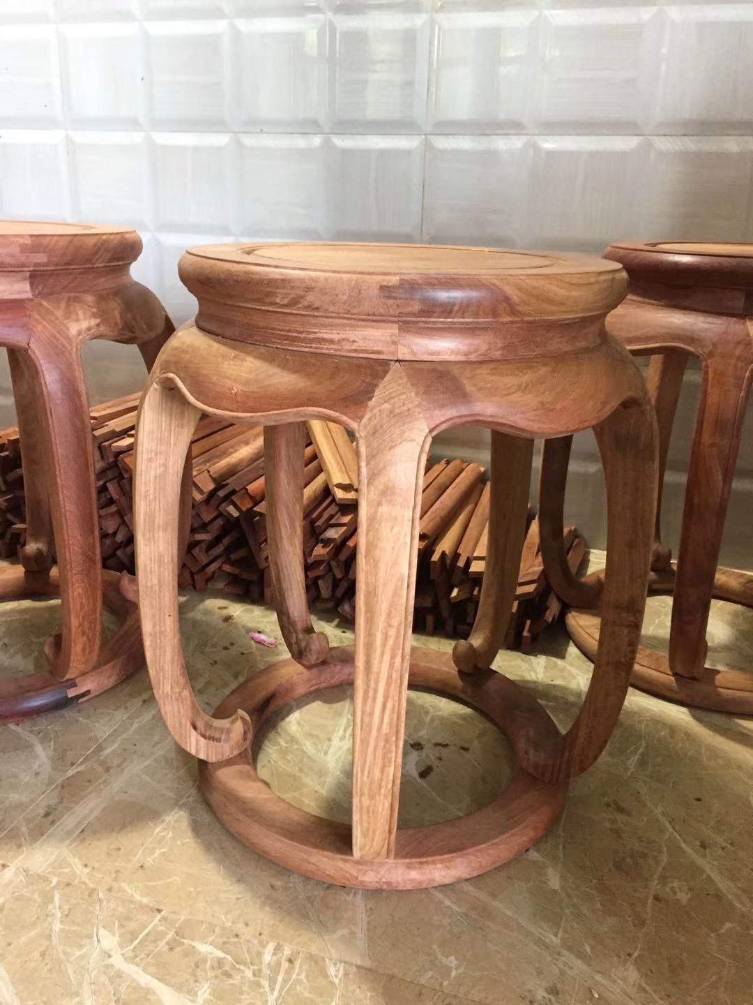 缅甸花梨木五角绣凳