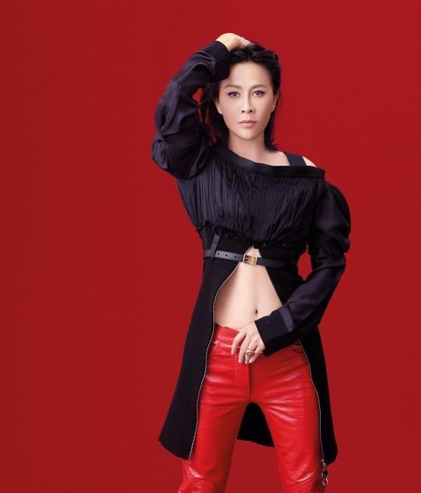 穿露肚脐装最美的6位女星,杨幂上榜,张雪迎第一