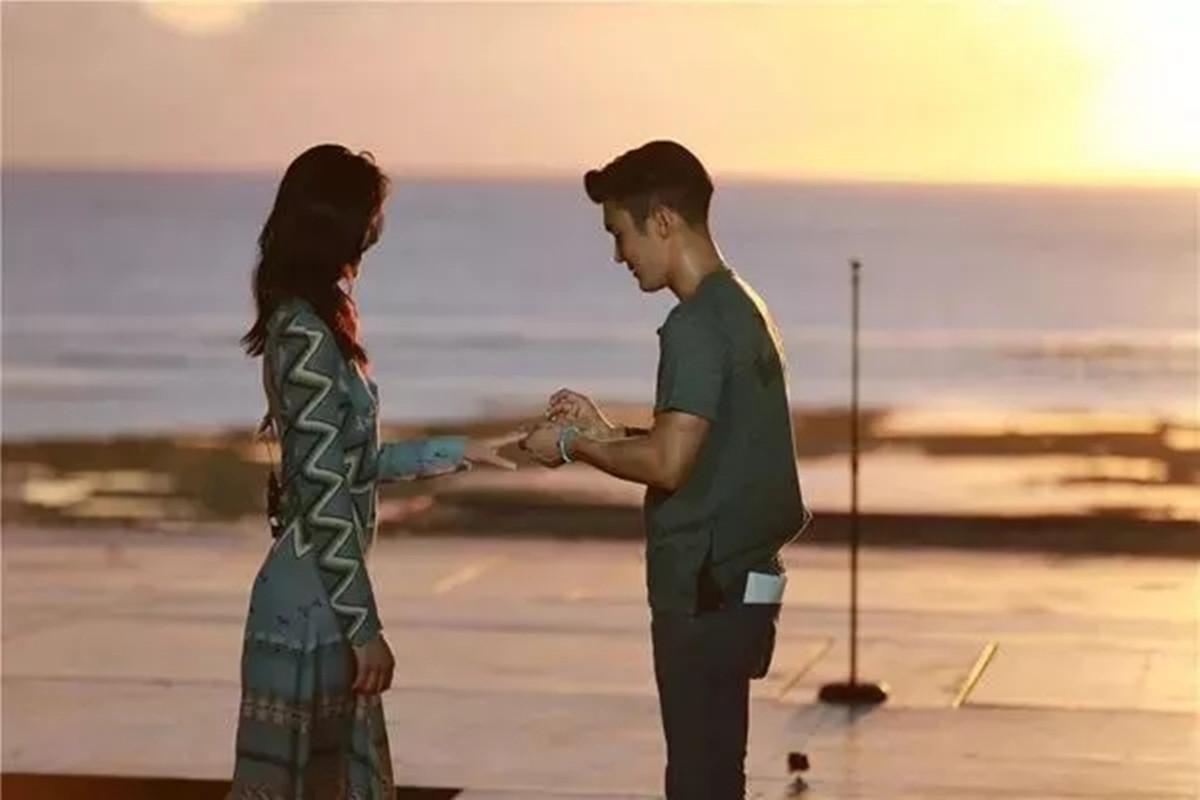 离异男女抱团取暖互爱互虐,珍惜好时光式的爱情会长久吗?