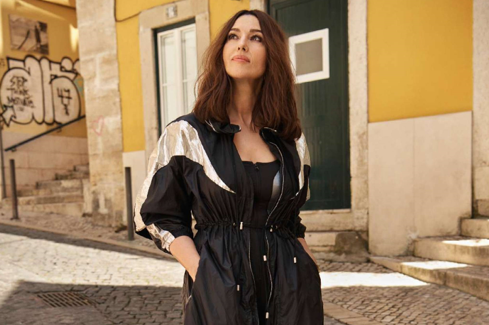 照片是莫妮卡贝鲁特今天为杂志拍摄的海报封面,是不是感觉她像是吃了