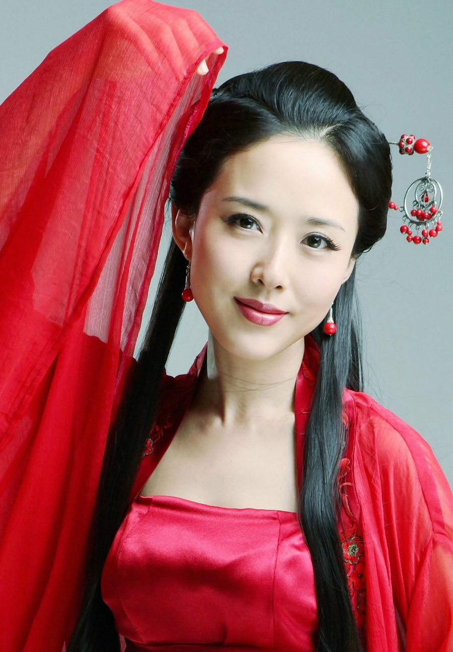 美图摄影:一袭红衣,绝代风华