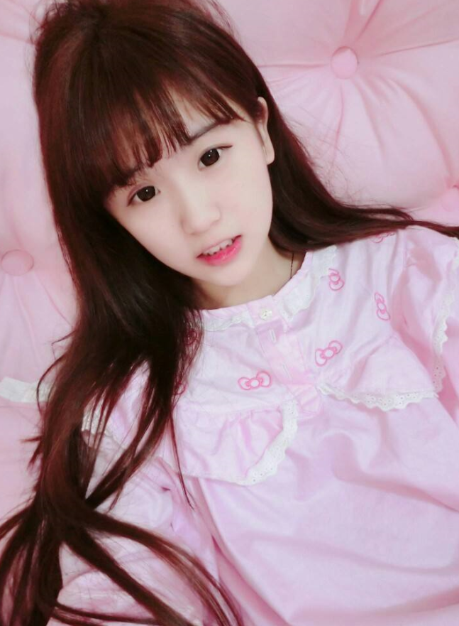 温婉,同样是一个未成年少女,在抖音上一夜成名的她却是整容整出来的