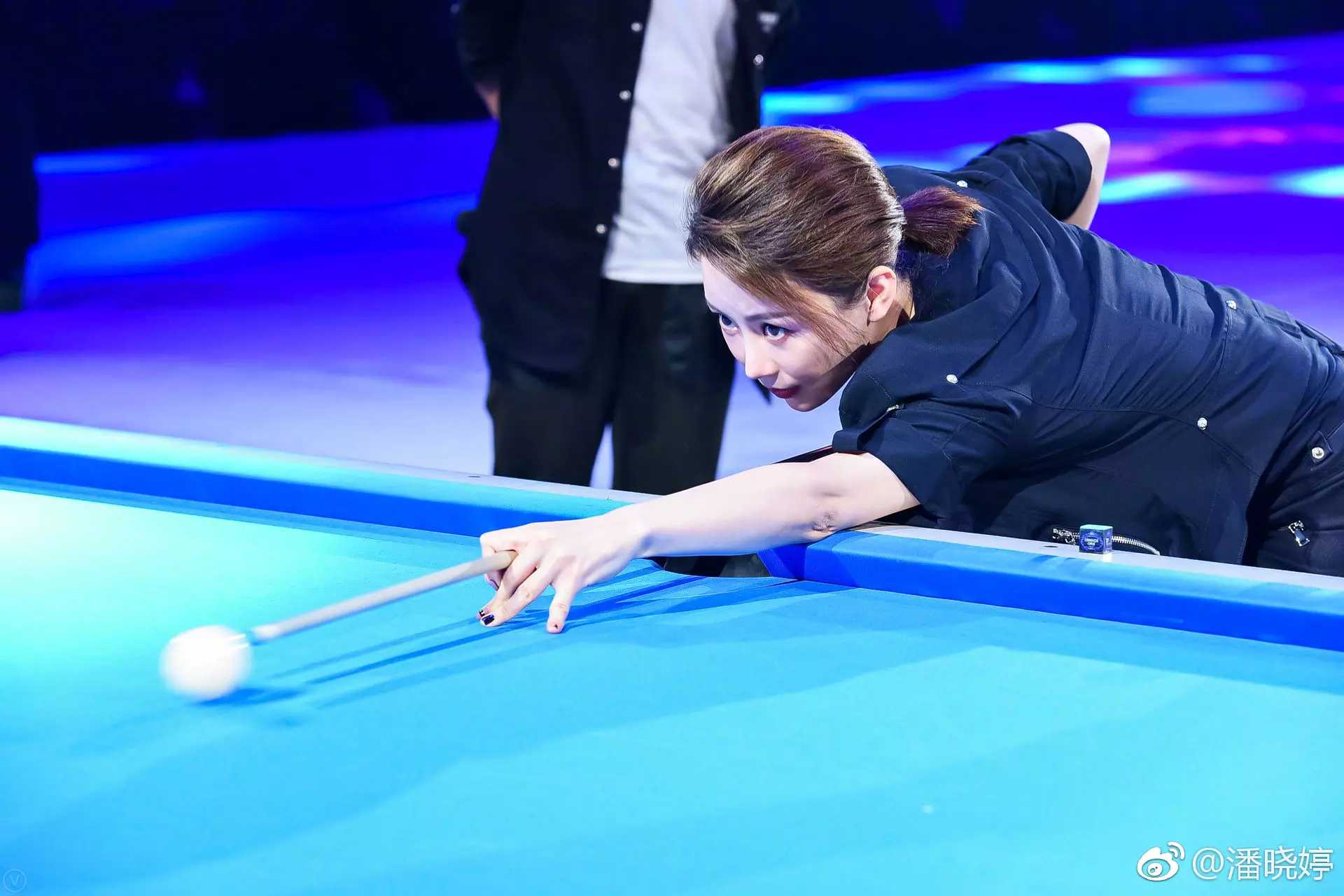 九球女王:潘晓婷,身材傲人,是多少男人心目中的女神,至今未嫁