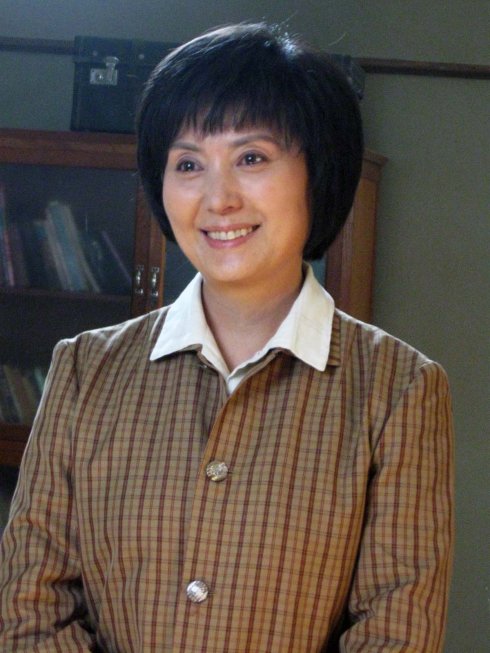 他曾是大众女神,被称为中国第一贤妻,现在享受副军级待遇