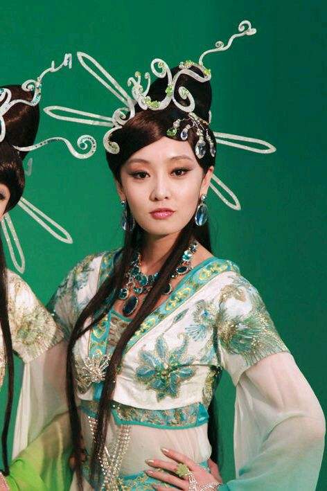 新版的七仙女,她们的妆容你喜欢吗?七个中谁最好看呢?