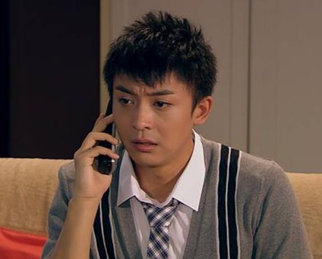李佳航背着我们演了多少电视剧?就连"奥特曼"都演过