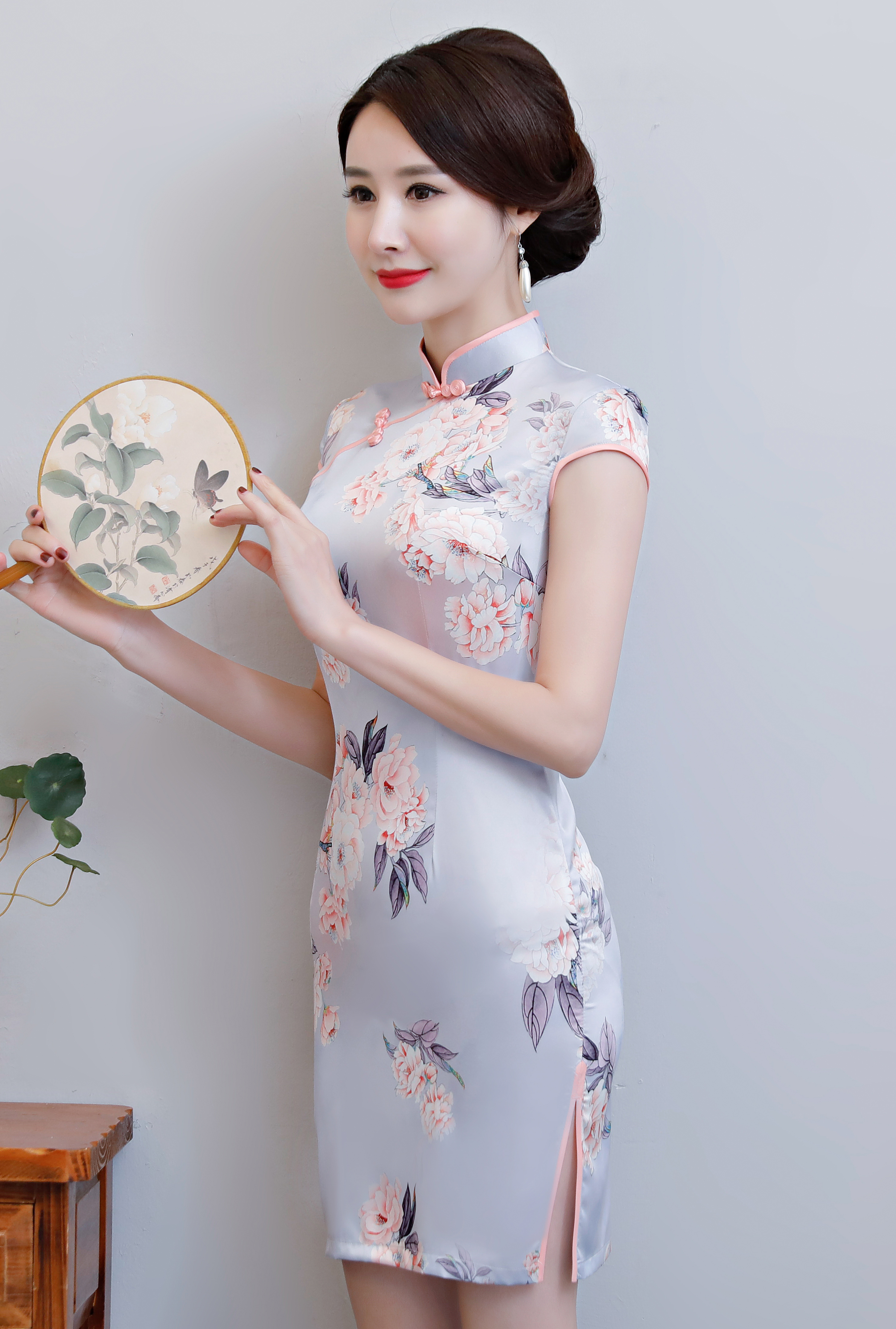让她更显娇柔的旗袍裙是怎样的?