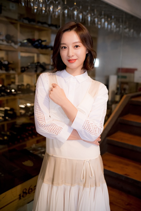 清纯可爱,温文尔雅——金智媛