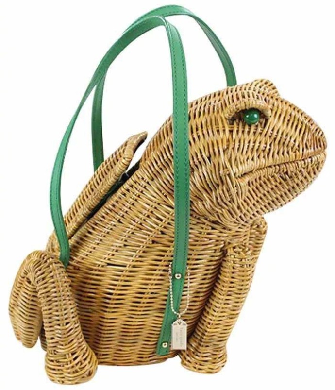 万万没想到,这款奇葩的包包竟价值五千多!