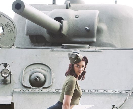 养眼!二战美国火辣的征兵女郎