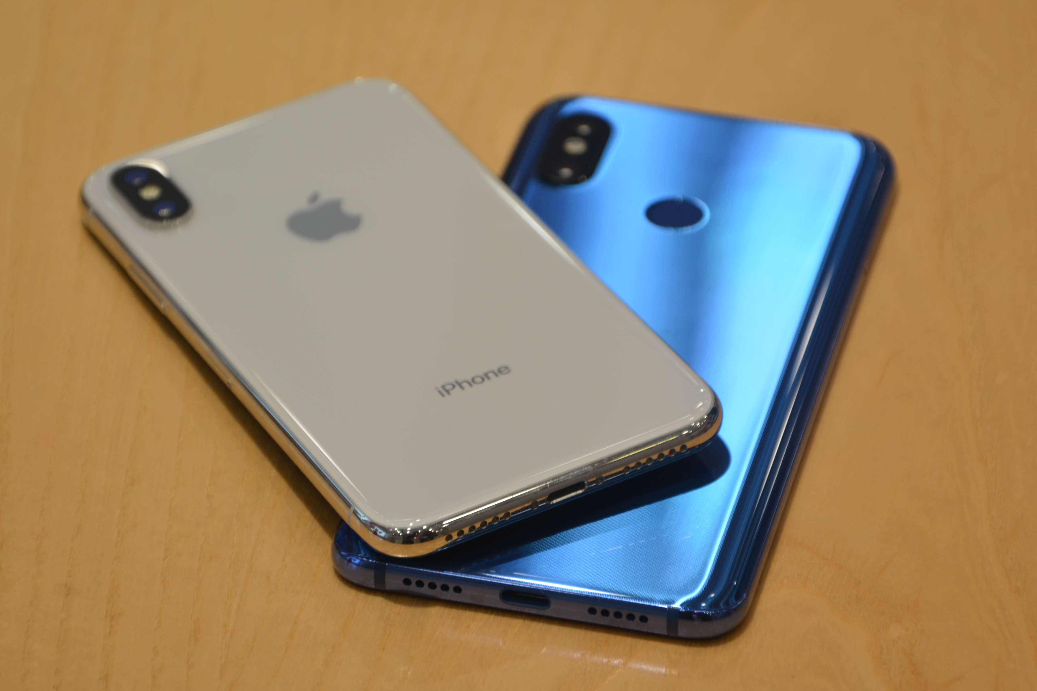 热门手机对比(第一期):荣耀10和小米8,谁是三千内王者?