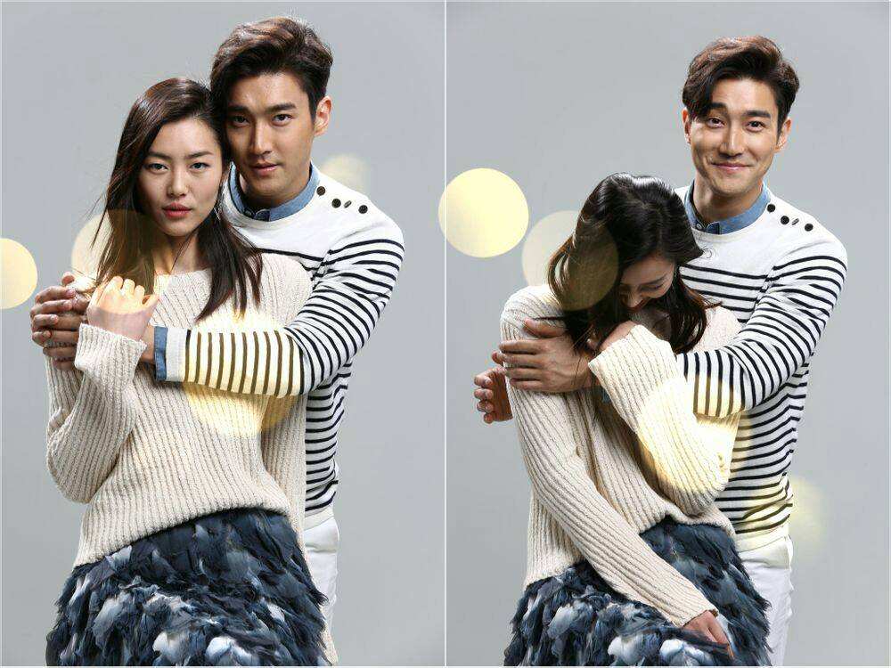 刘雯与谁的合照都笑得很开心,而与他得合照却是一脸得羞涩!