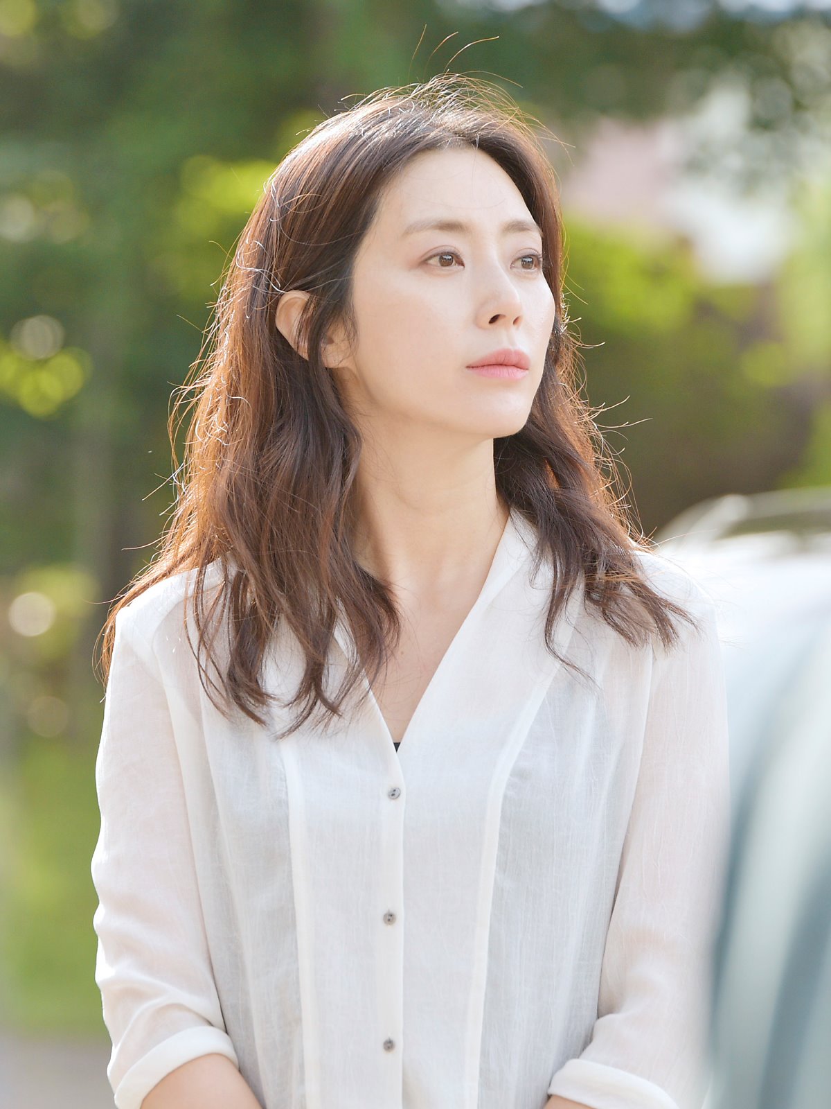 组图:45岁宋允儿新剧现场花絮照公开!魅力不输47岁金南珠!