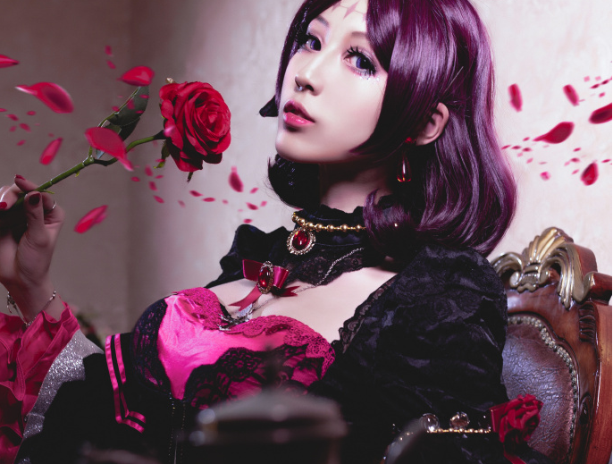 王者荣耀:小姐姐cosplay露娜哥特玫瑰,360度美轮美奂无可挑剔!