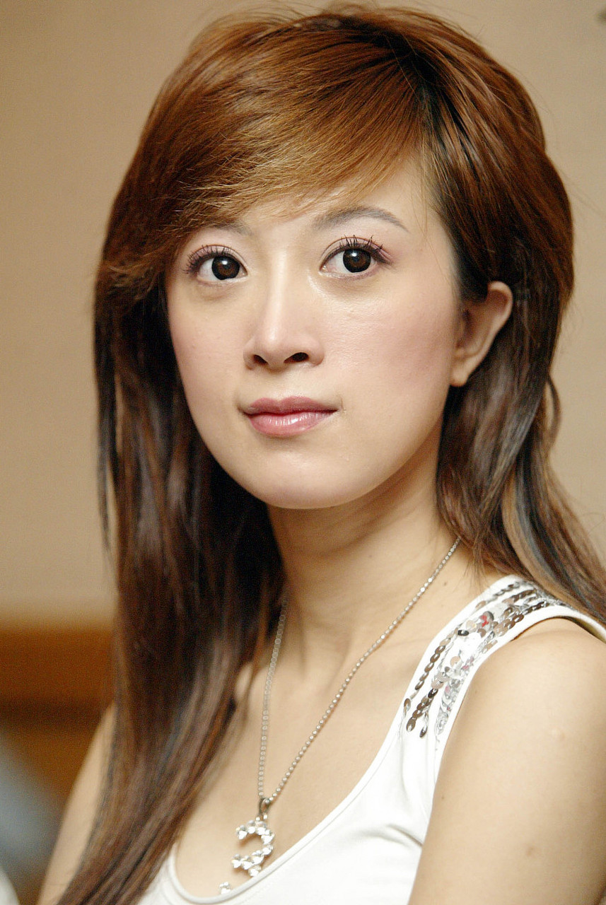 博纳总裁于冬携妻子和孩子出席了活动并参与宣传,可金巧巧的发言和