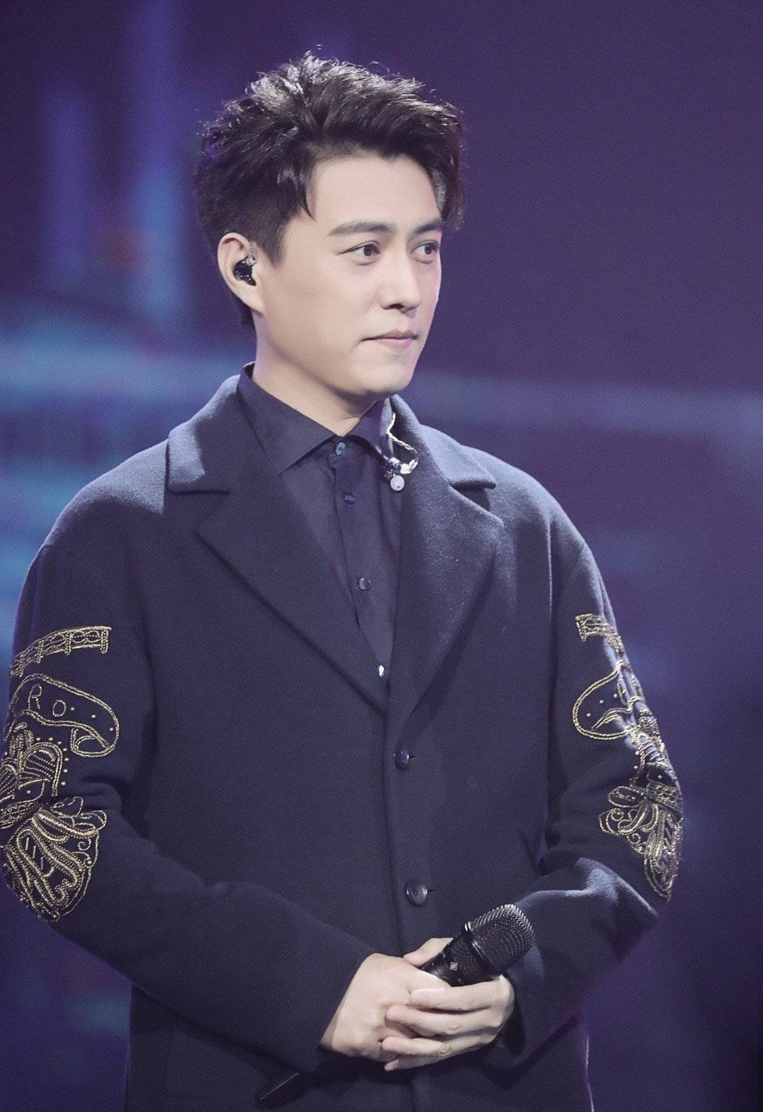 靳东厉害了!新剧将饰演痞帅飞行员