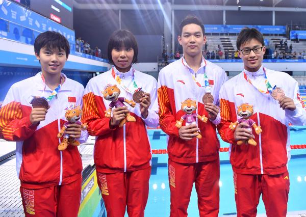 青奥会丨游泳:中国选手获得混合4×100米接力季军